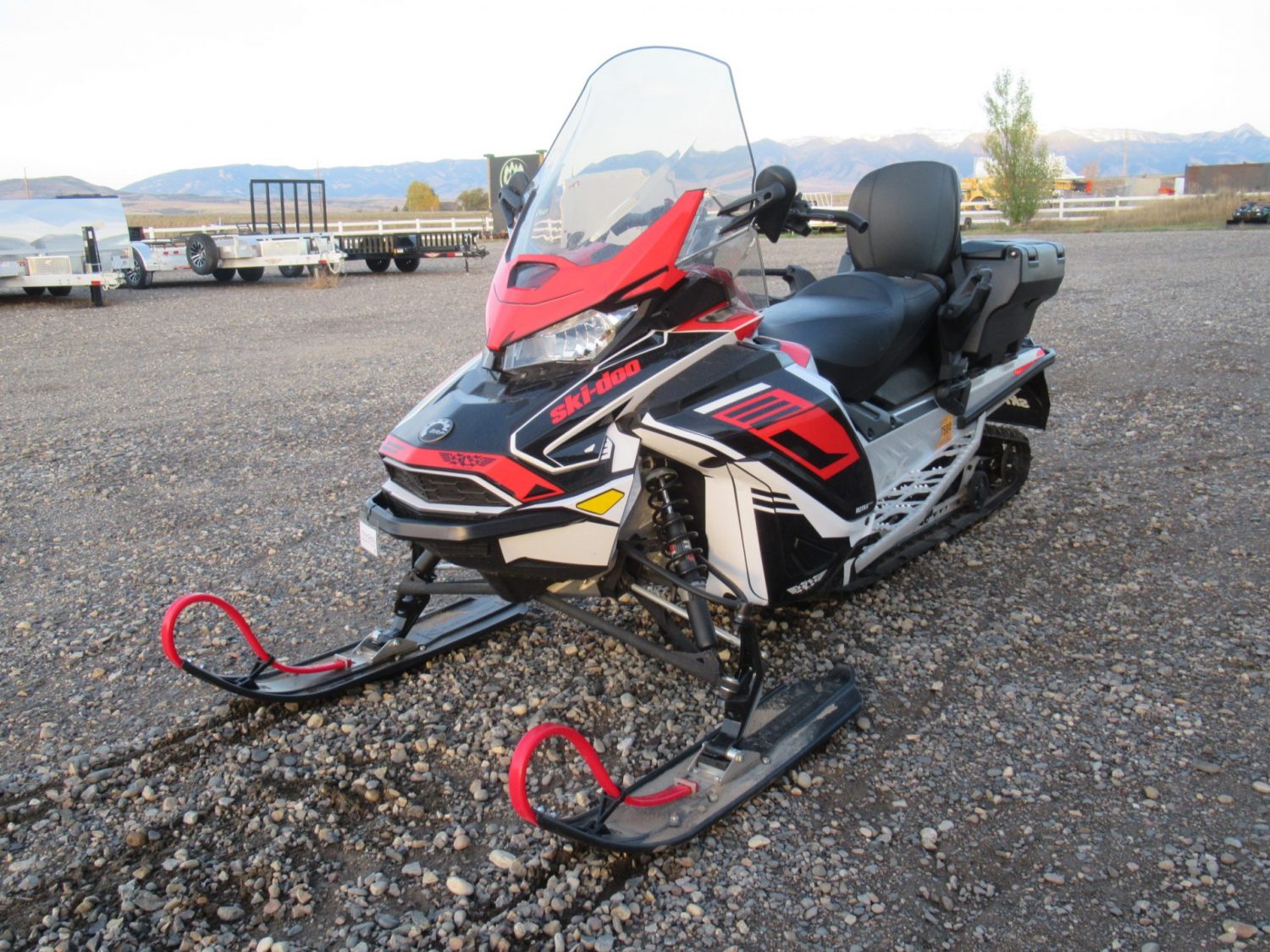 2021 Ski-Doo Expedition 900 Sport ES 154″x1.5″ *$196/Month OAC $0 Down* *160 Miles!*
