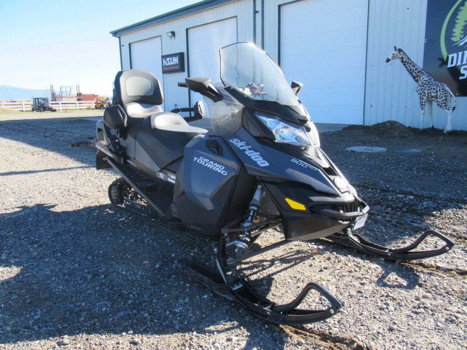 2016 Ski-Doo Grand Touring 900 Ace Rev XS 137″x1″ *$88/Month OAC $0 Down*