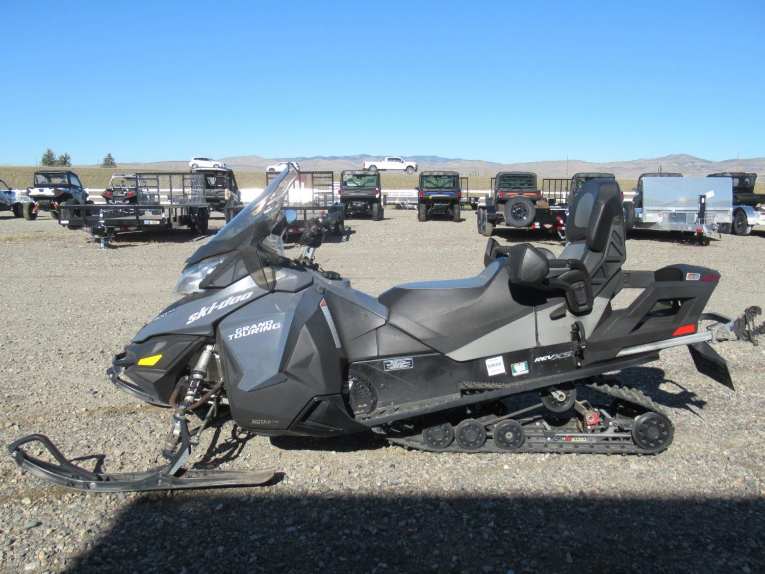 2016 Ski-Doo Grand Touring 900 Ace Rev XS 137″x1″ *$88/Month OAC $0 Down*