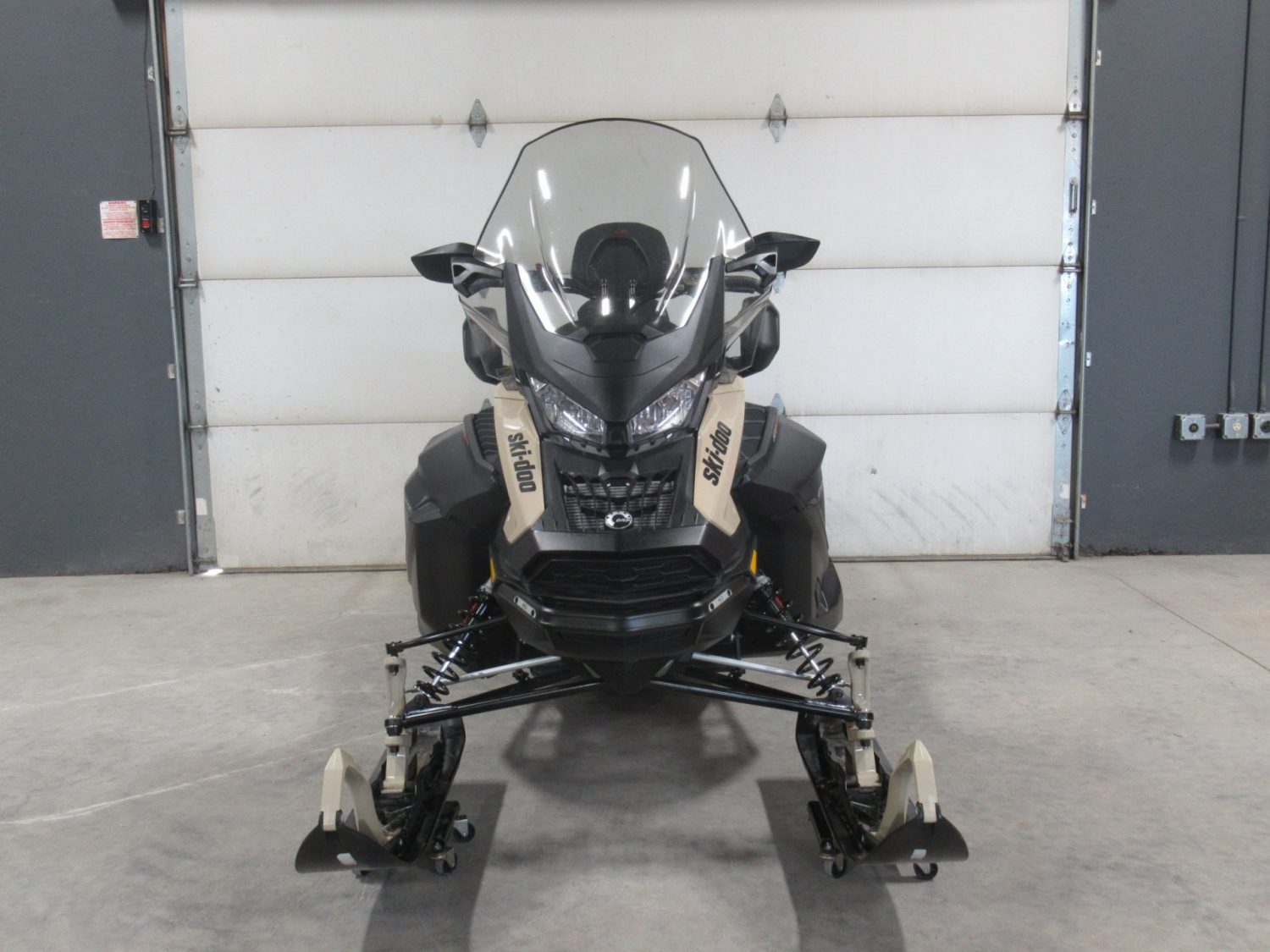 2023 Ski-Doo Expedition LE 600R E-Tec 24″ 1.5″ ES *21 Miles!* *$206/Month OAC $0 Down*