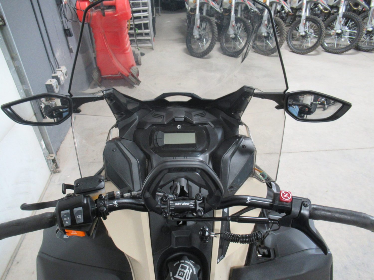 2023 Ski-Doo Expedition LE 600R E-Tec 24″ 1.5″ ES *21 Miles!* *$206/Month OAC $0 Down*