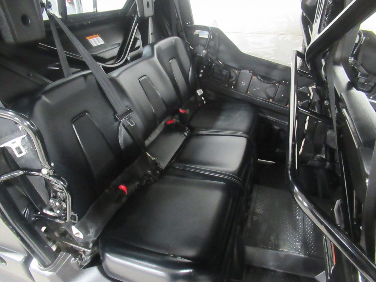 2024 Honda Pioneer 1000-6 Deluxe Crew *$457/Month OAC $0 Down* *Cab & Heater*