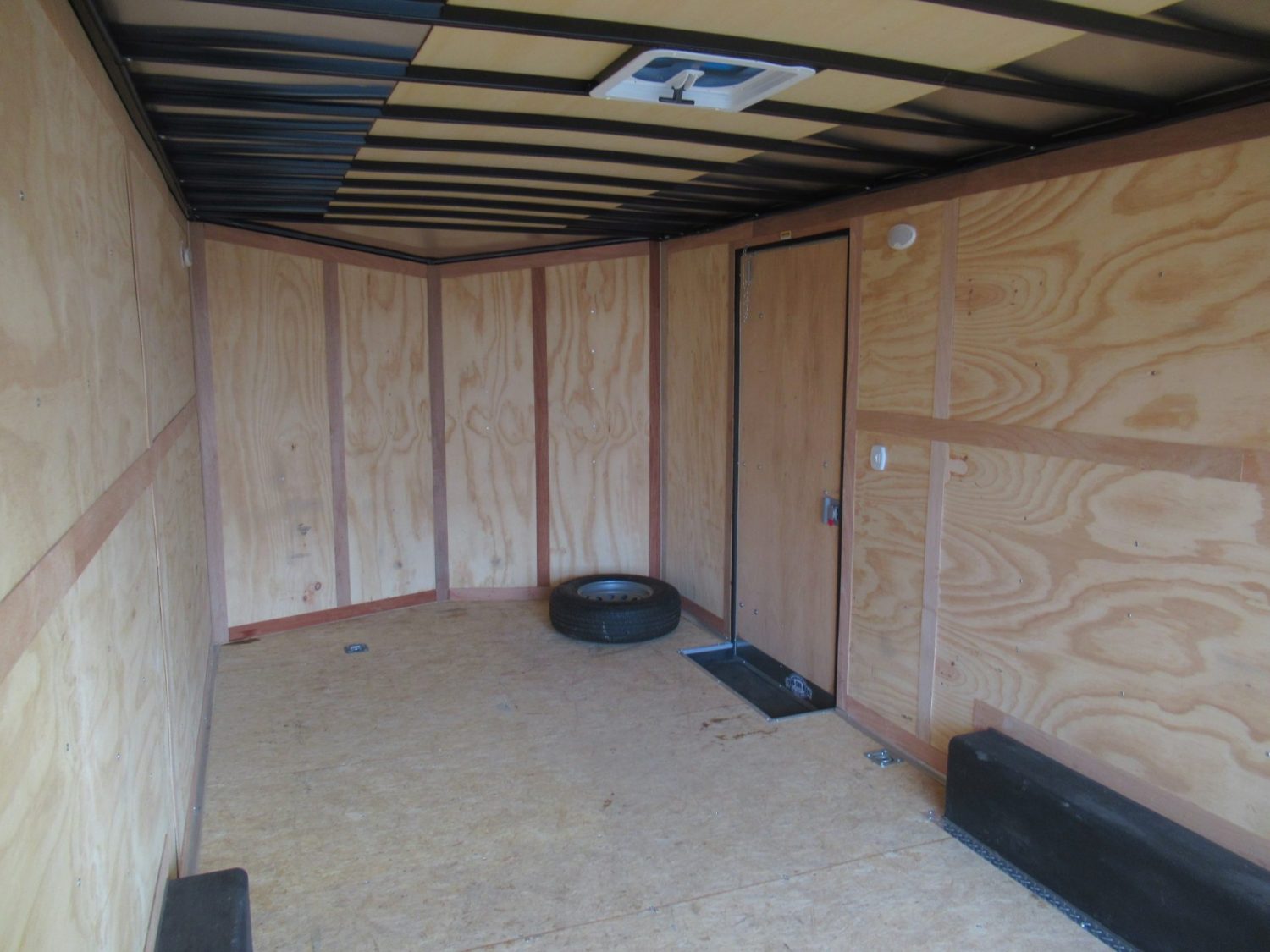 2023 Haul-About 8.5’x20′ Tandem Enclosed *$215/Month OAC $0 Down*