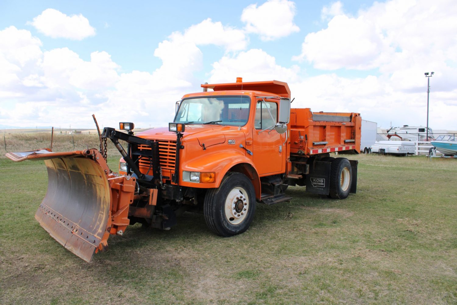 2000 International 4900 Plow Truck *75,379 Miles!*