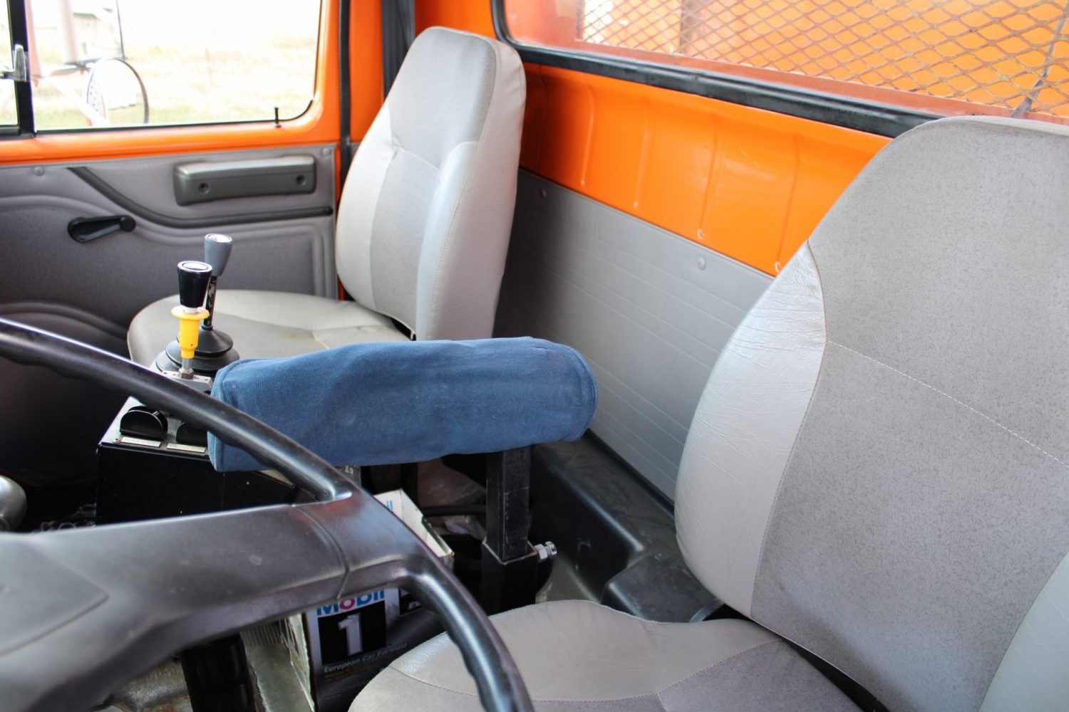 2000 International 4900 Plow Truck *75,379 Miles!*
