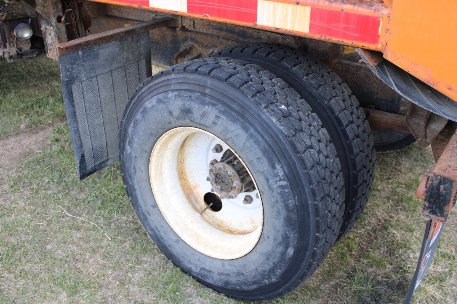 2000 International 4900 Plow Truck *75,379 Miles!*