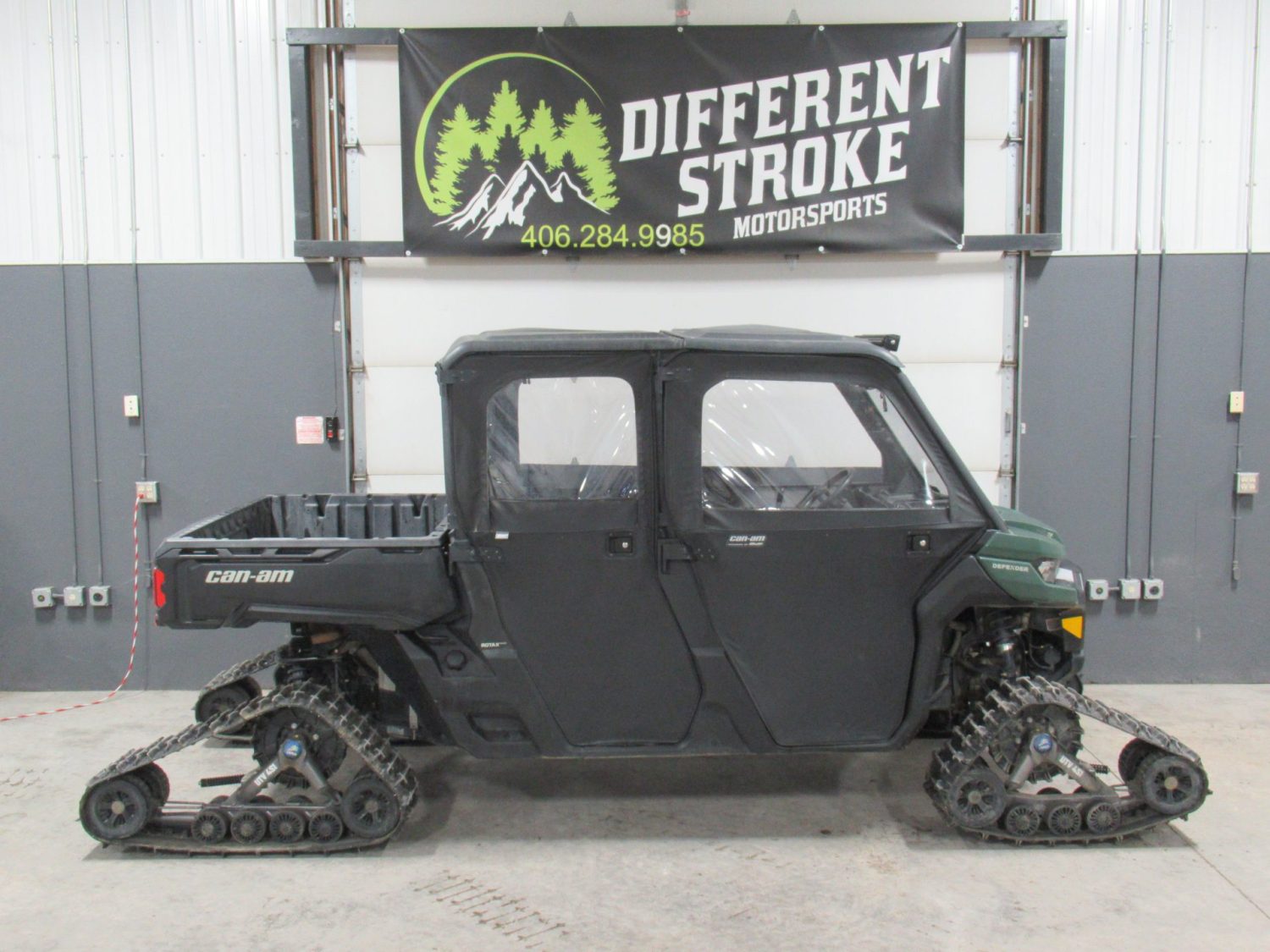 2022 Can-Am Defender Max-DPS-HD9 W/Tracks $438/Month OAC $0/Down!!! Warranty Available!!!